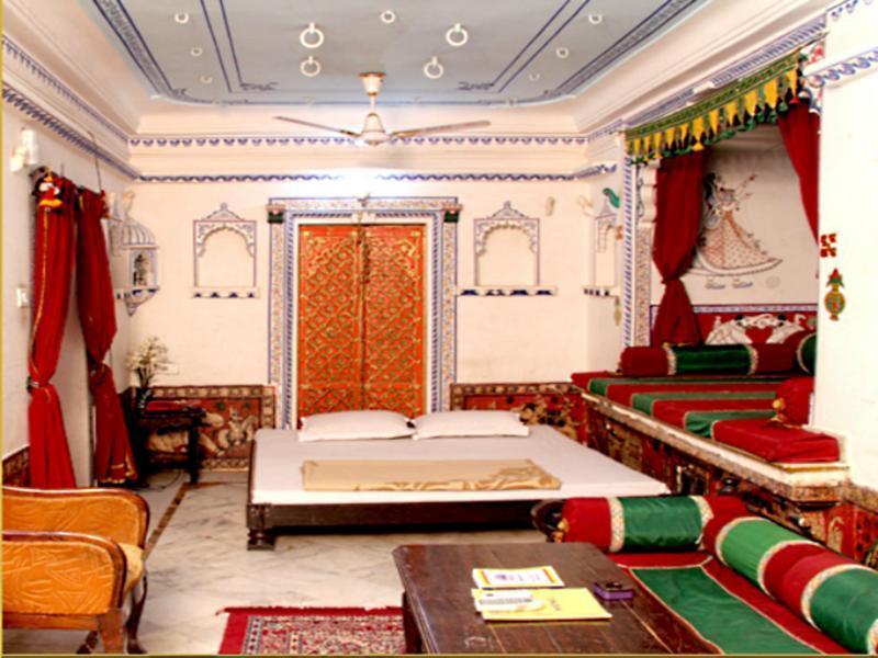 אודייפור Shree Jagdish Mahal Heritage Hotel מראה חיצוני תמונה