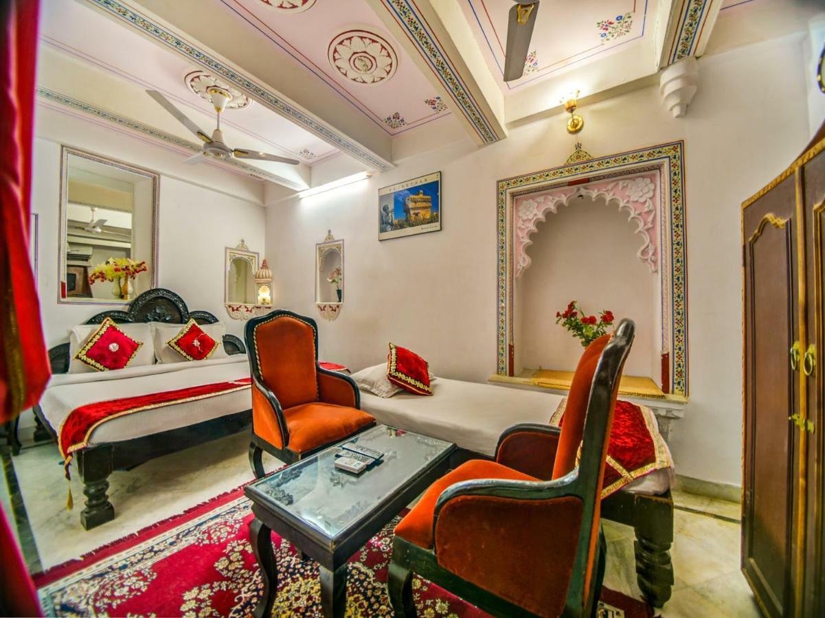 אודייפור Shree Jagdish Mahal Heritage Hotel מראה חיצוני תמונה